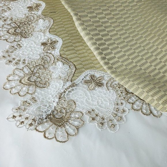 Embroidery Lace Tablecloth Size 64"X90" - Picture 1 of 4